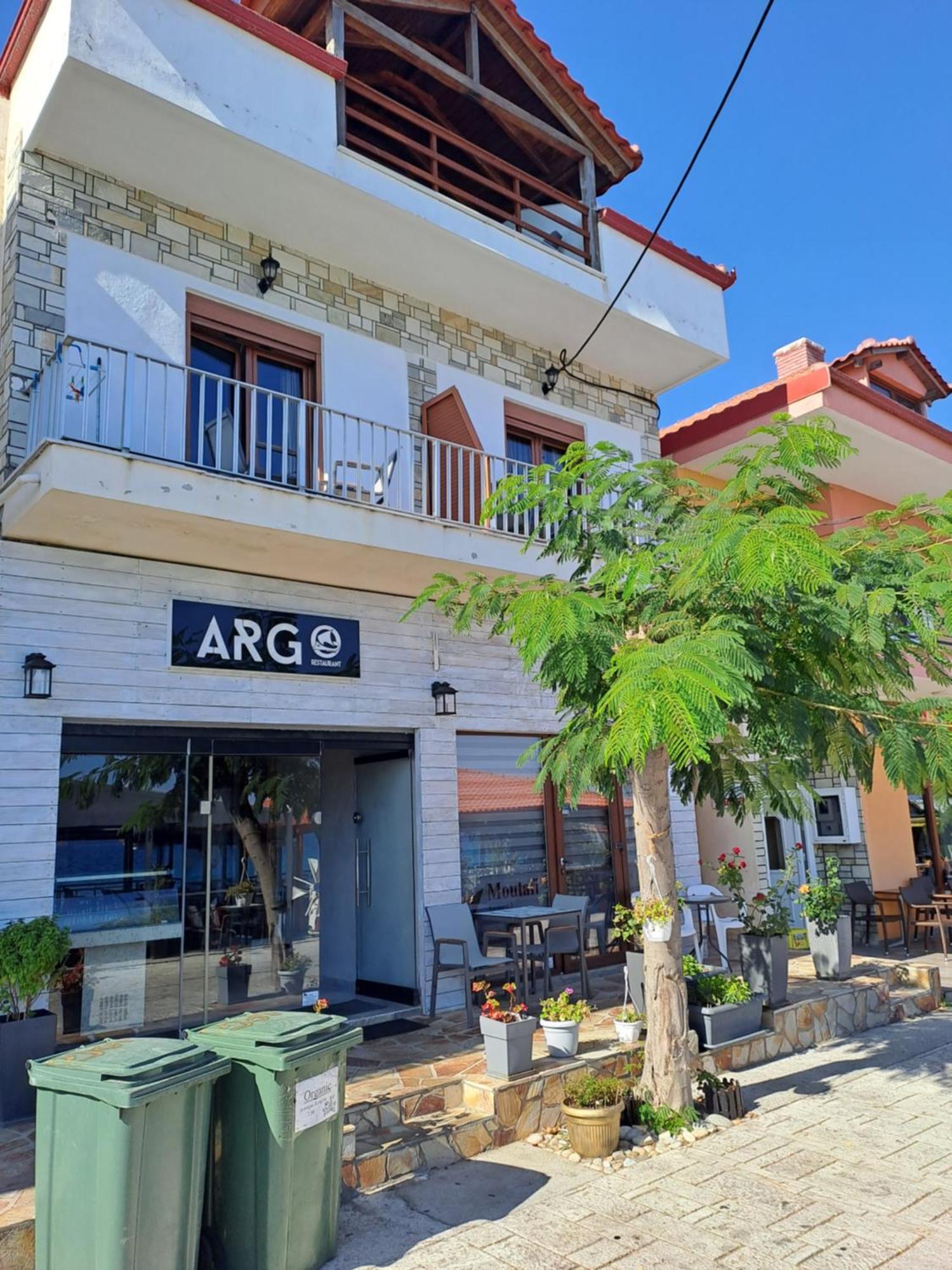 Diolkos Apartement Néa Róda Kültér fotó