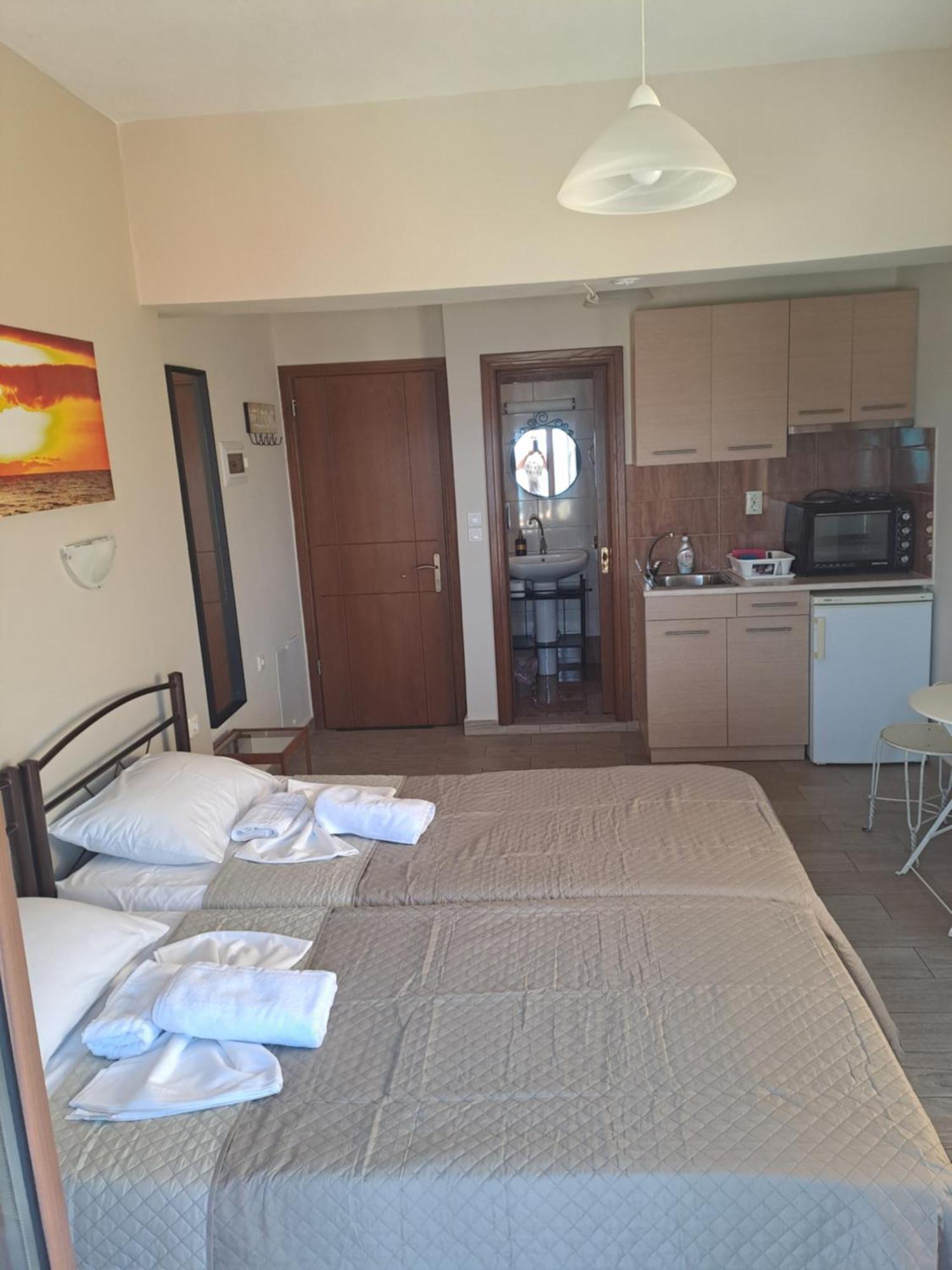 Diolkos Apartement Néa Róda Szoba fotó