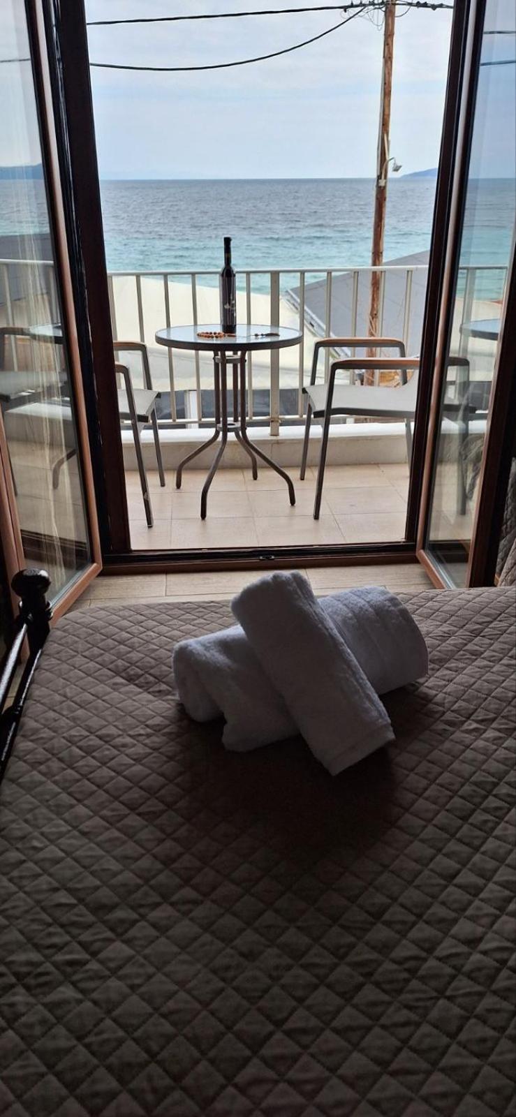 Diolkos Apartement Néa Róda Szoba fotó